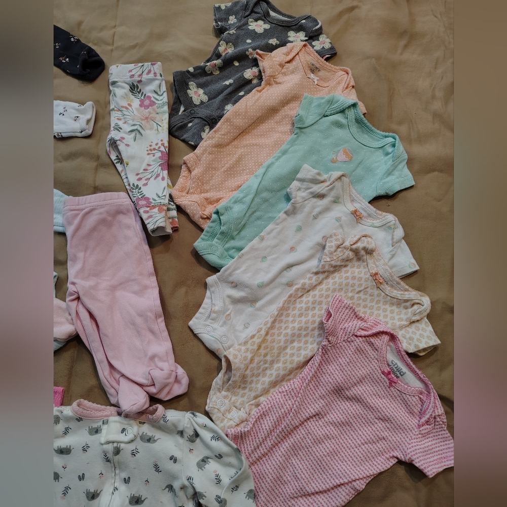Bundle Of Newborn Baby Girl Clothes And Outfits 14 Pieces Carter's Cotton - Picture 3 of 4